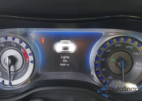 2015 Chrysler 300 S из США, поврежденный, VIN 2C3CCABTXFH845948